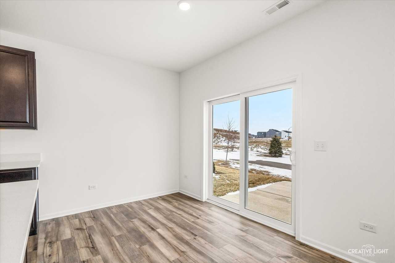 142 Henderson St Unit 142 #142 - Photo 6 of 17