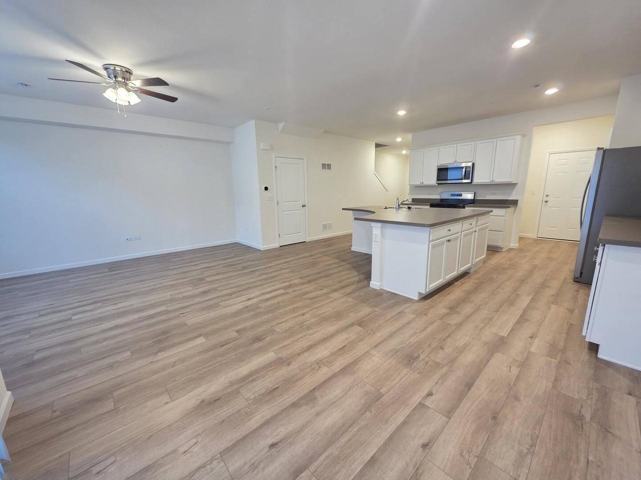 5915 Hawkweed Dr Unit 08703 #08703 - Photo 7 of 31