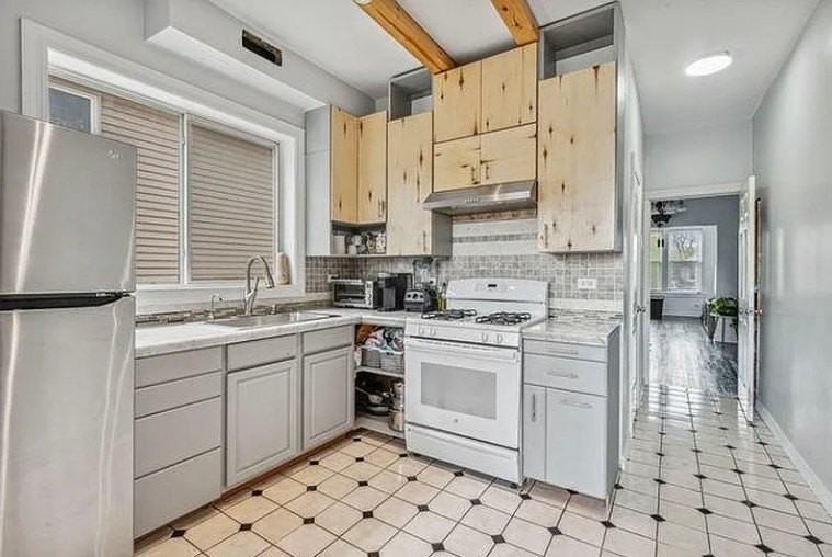 4833 N Ashland Ave Unit 2 #2 - Photo 5 of 13