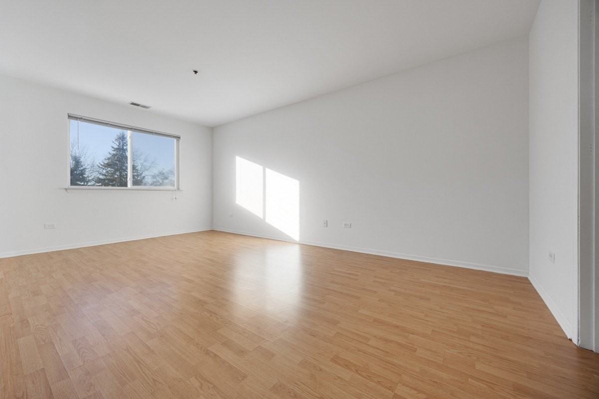 881 N Swift Rd Unit 203 #203 - Photo 4 of 25