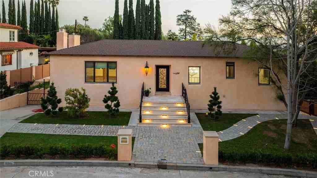 954 Rosemount Rd - Photo 2 of 36