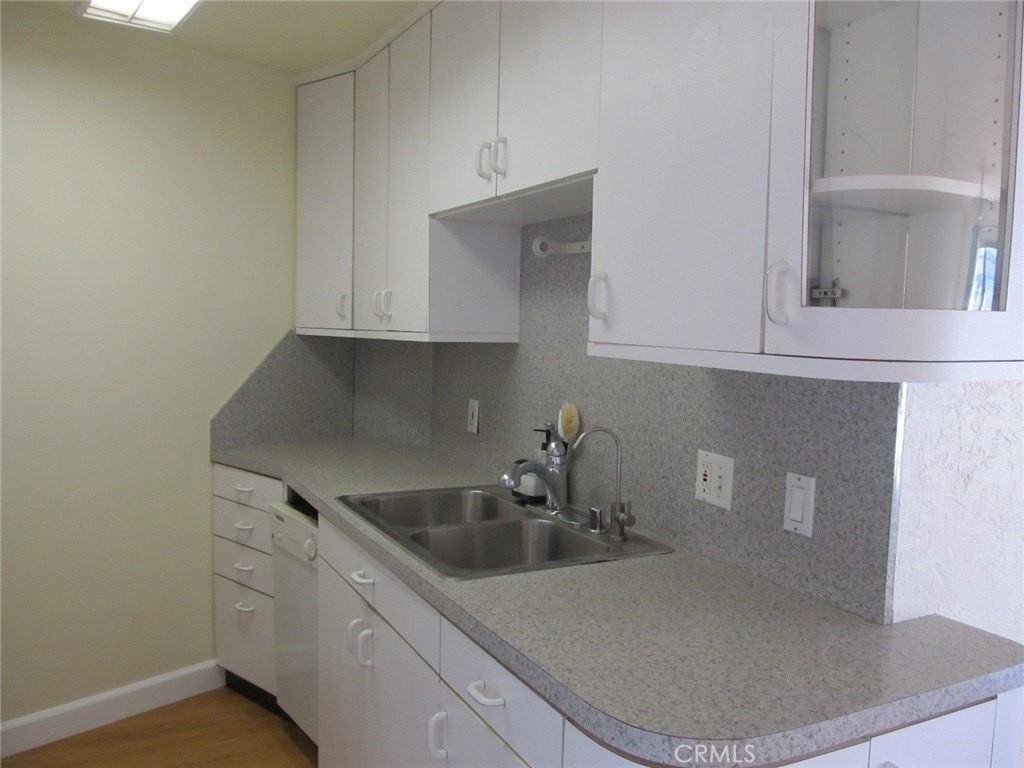 2035 4th St #202C - Photo 6 of 30