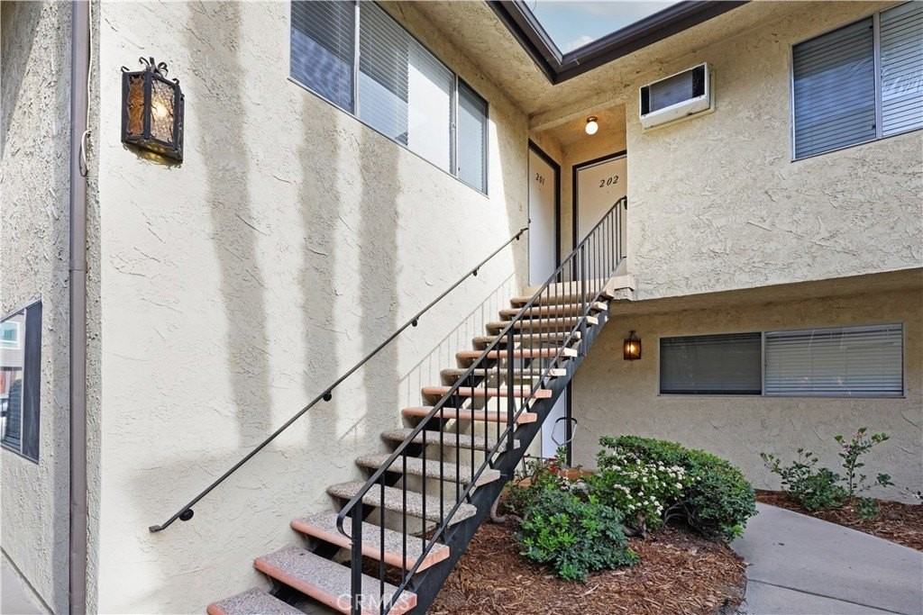 10612 Parrot Ave #201 - Photo 3 of 21