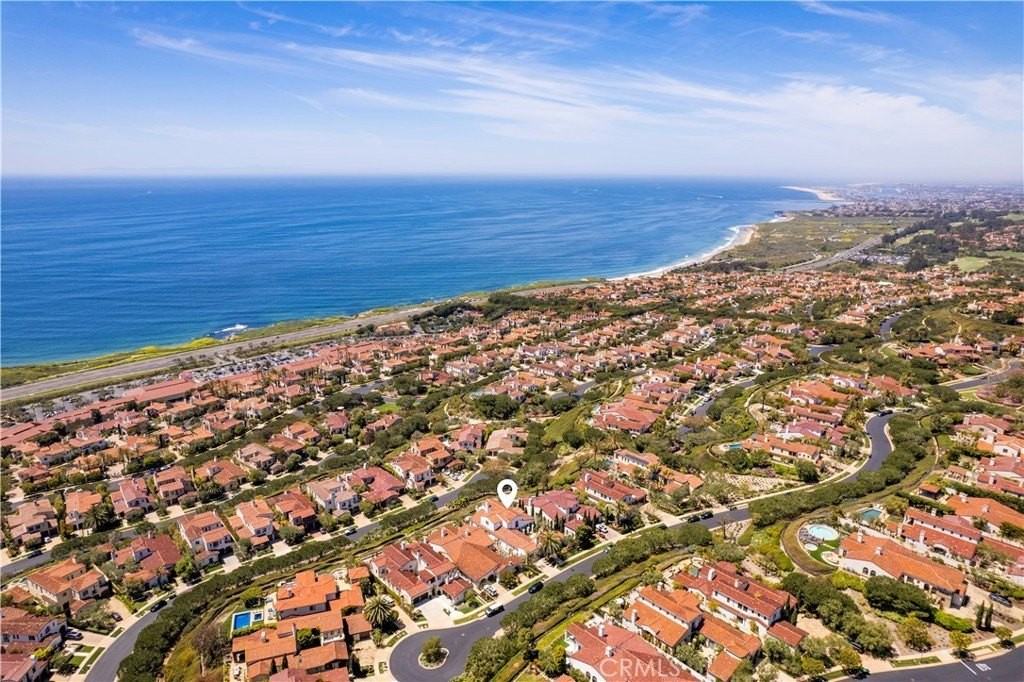 26 Cliffhouse Blf - Photo 2 of 42