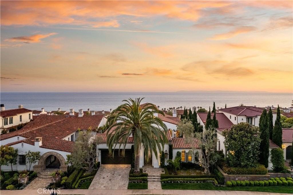 26 Cliffhouse Blf - Photo 4 of 42