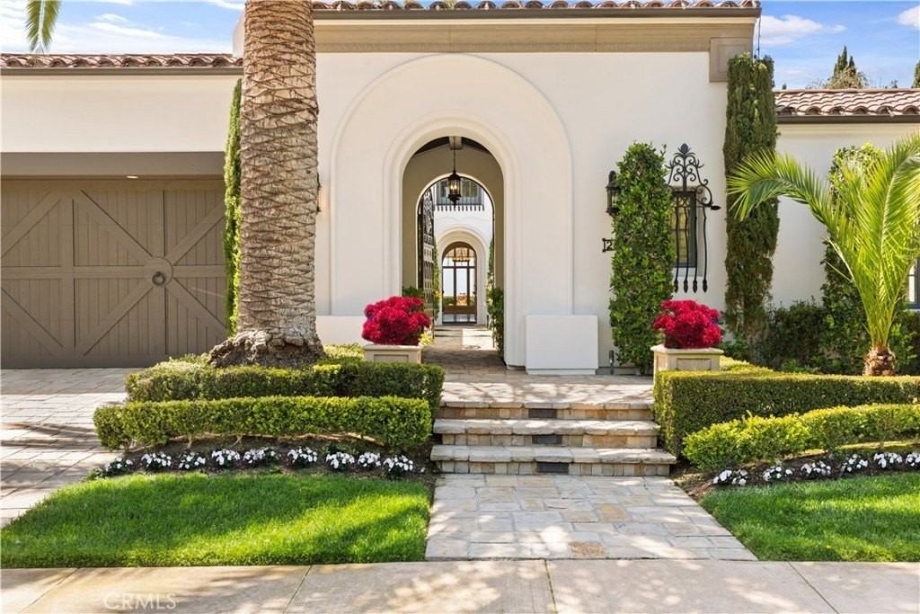 26 Cliffhouse Blf - Photo 5 of 42