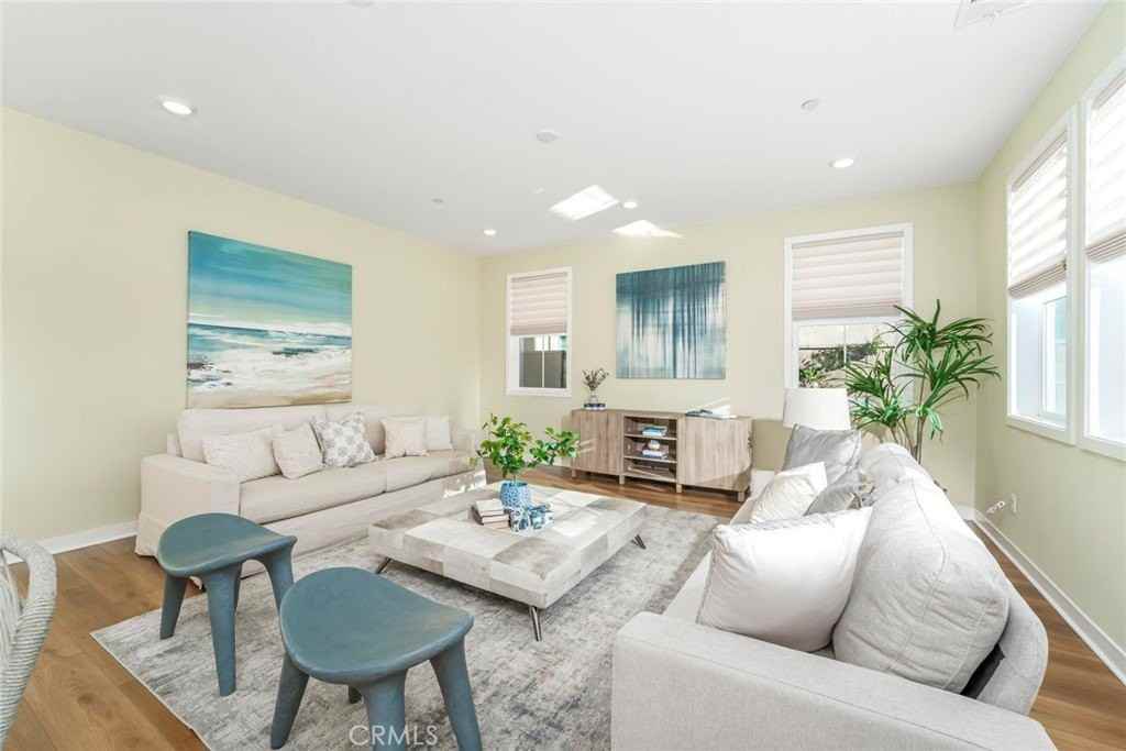 25948 Meadow Dr - Photo 5 of 50