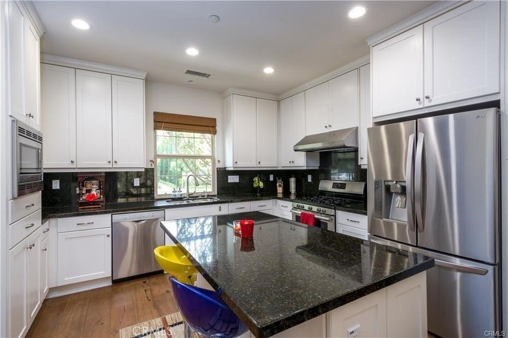 101 Painted Trellis - Photo 7 of 18