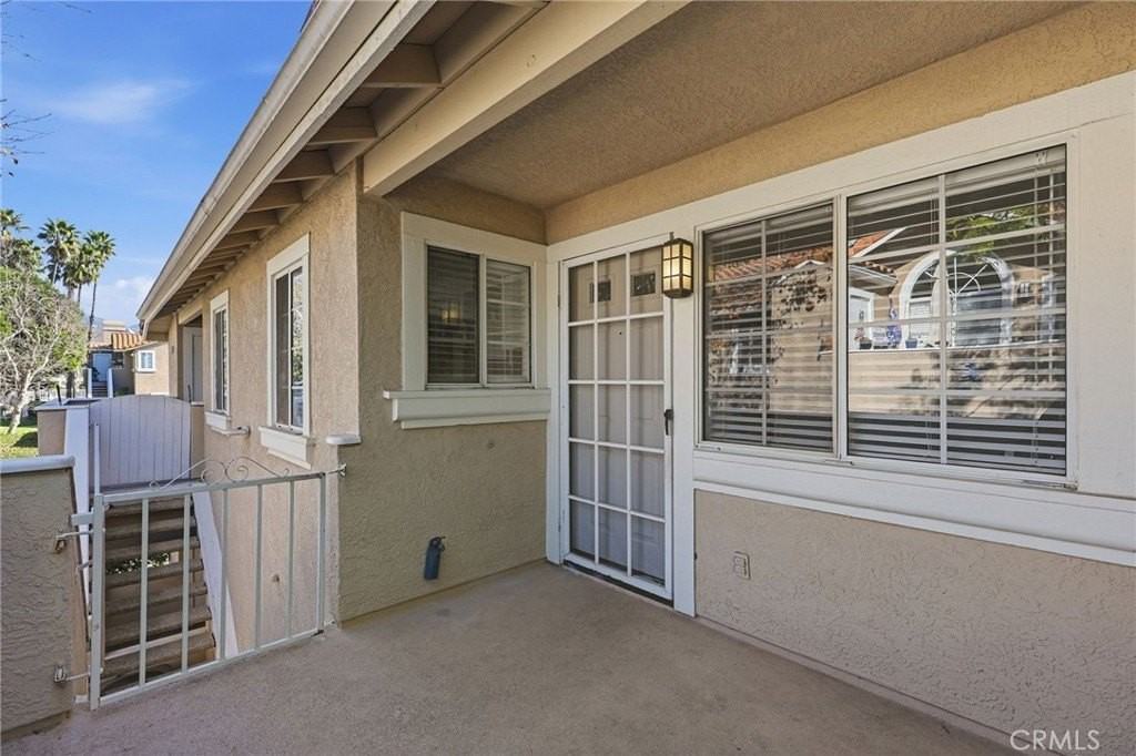 43 Via Prado - Photo 3 of 26