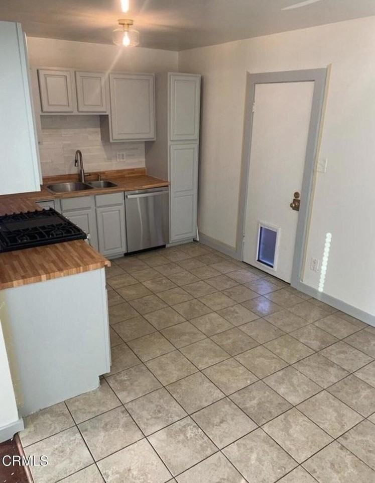 402 San Pedro St - Photo 4 of 10