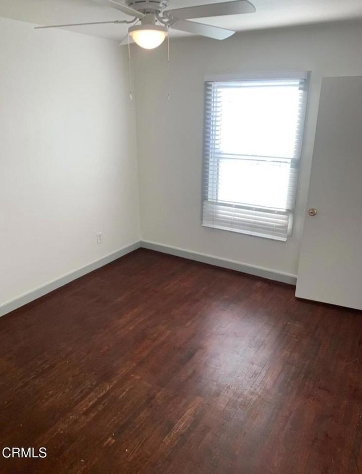 402 San Pedro St - Photo 6 of 10