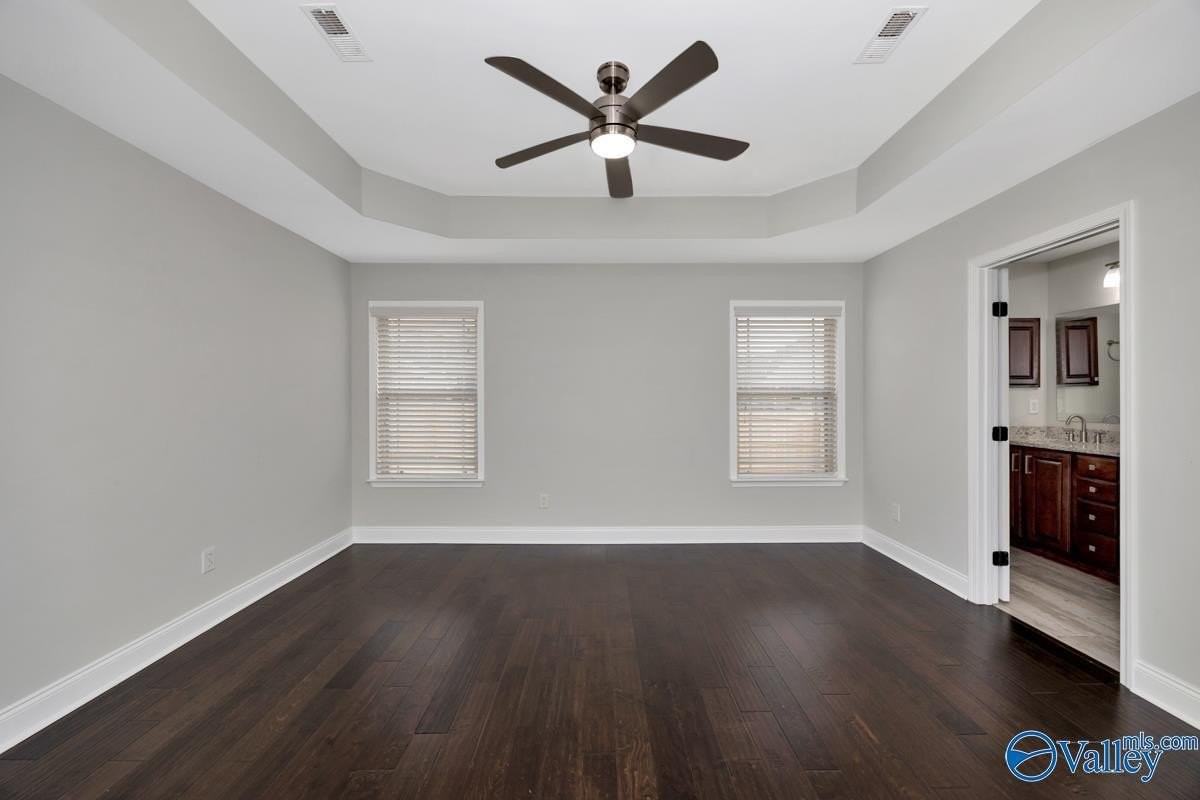 318 Dovington Dr - Photo 3 of 35