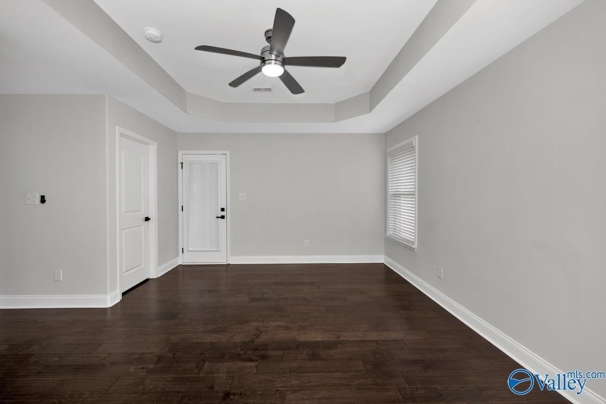 318 Dovington Dr - Photo 4 of 35