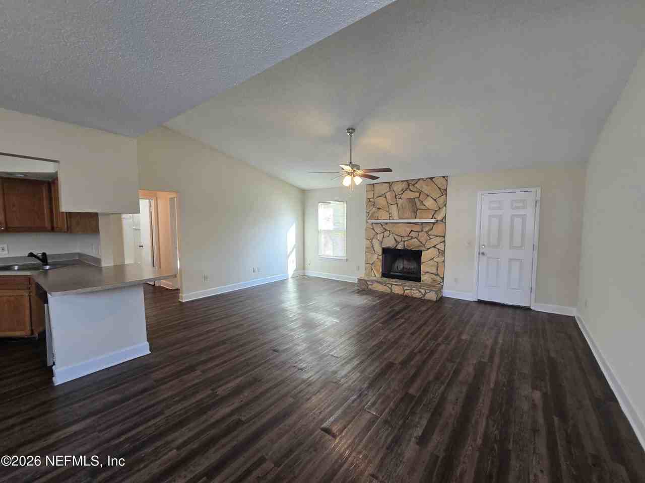 6941 Huntington Woods Cir W - Photo 2 of 20