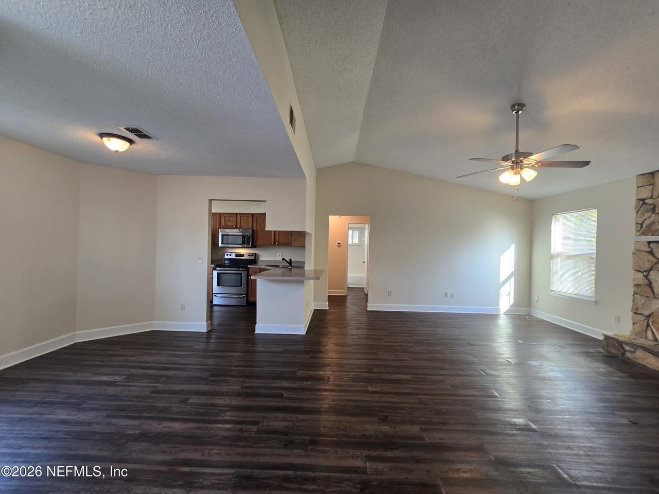 6941 Huntington Woods Cir W - Photo 3 of 20