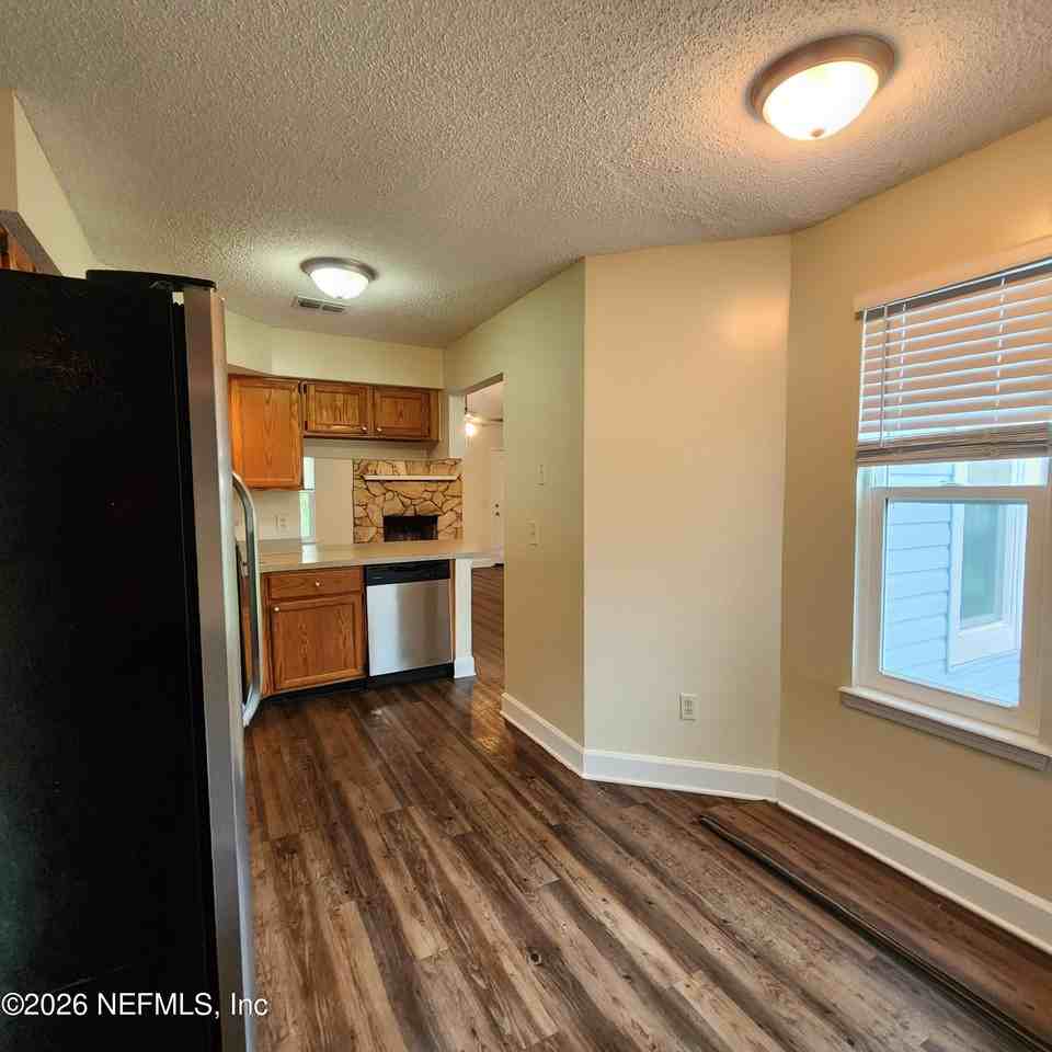 6941 Huntington Woods Cir W - Photo 6 of 20