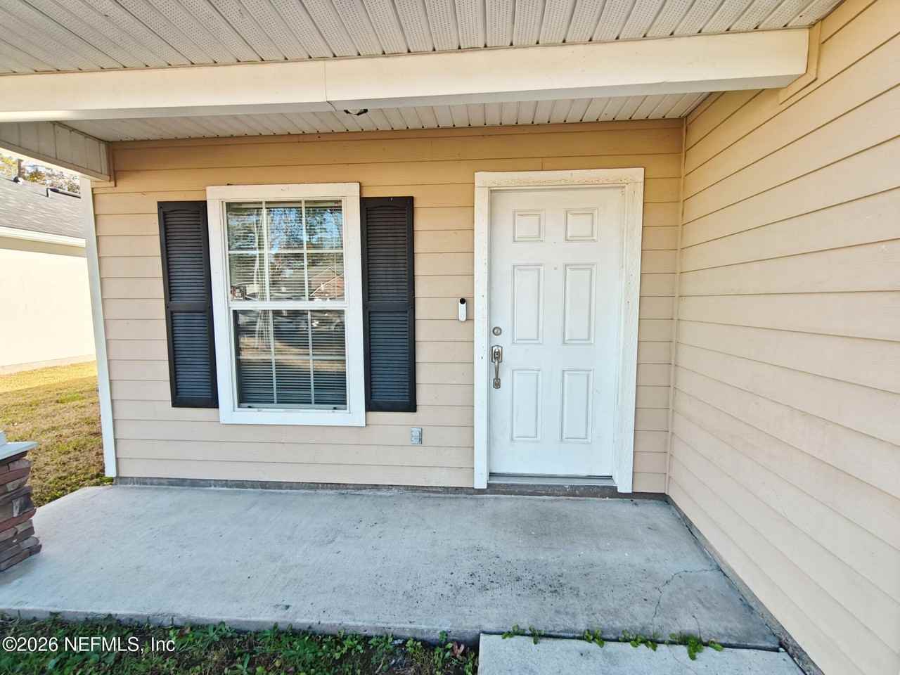 8444 Hewitt St - Photo 5 of 40