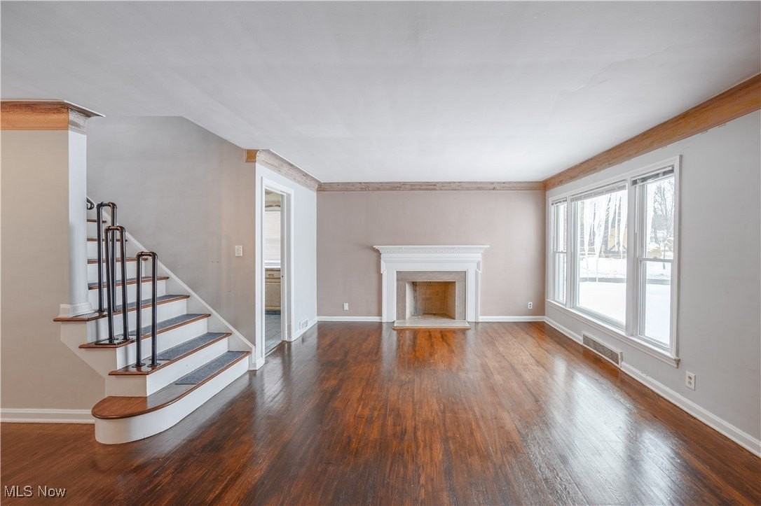 23211 Fernwood Dr - Photo 2 of 39