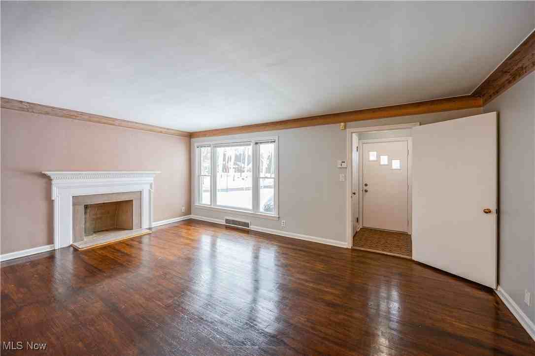 23211 Fernwood Dr - Photo 3 of 39