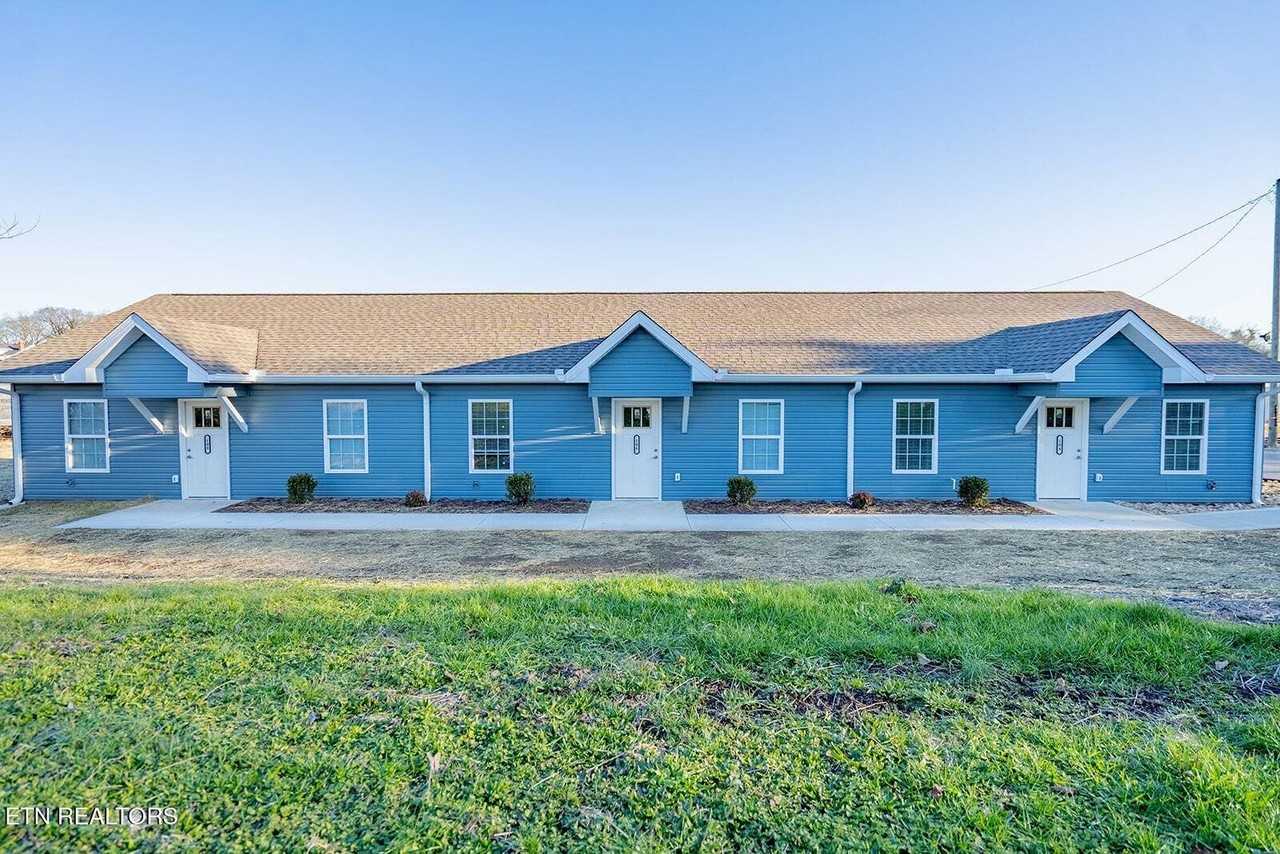 106 E Maire Ave - Photo 2 of 30