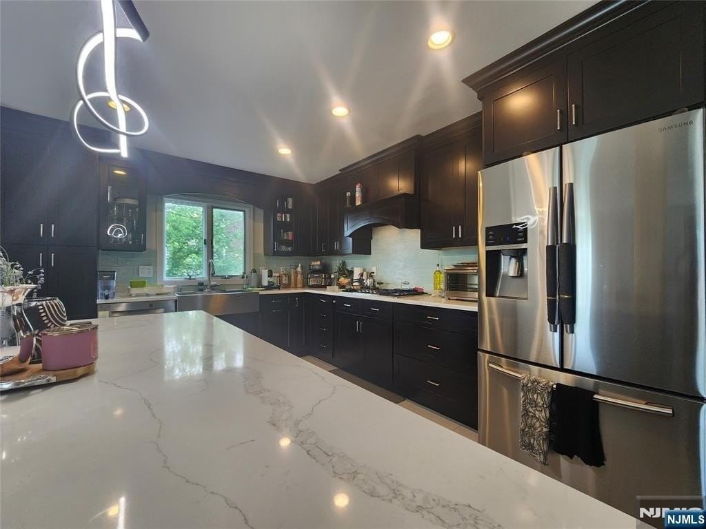 194 8th St - Photo 7 of 35