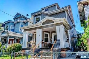 featured image of 468 Park Ave ## 470