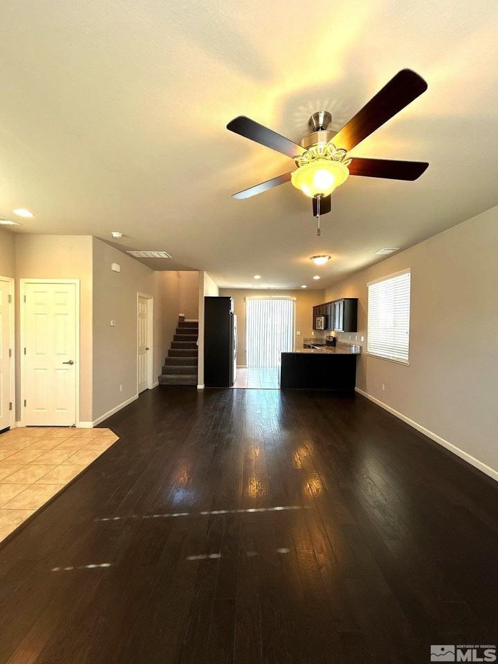 3675 Coastal St - Photo 3 of 12