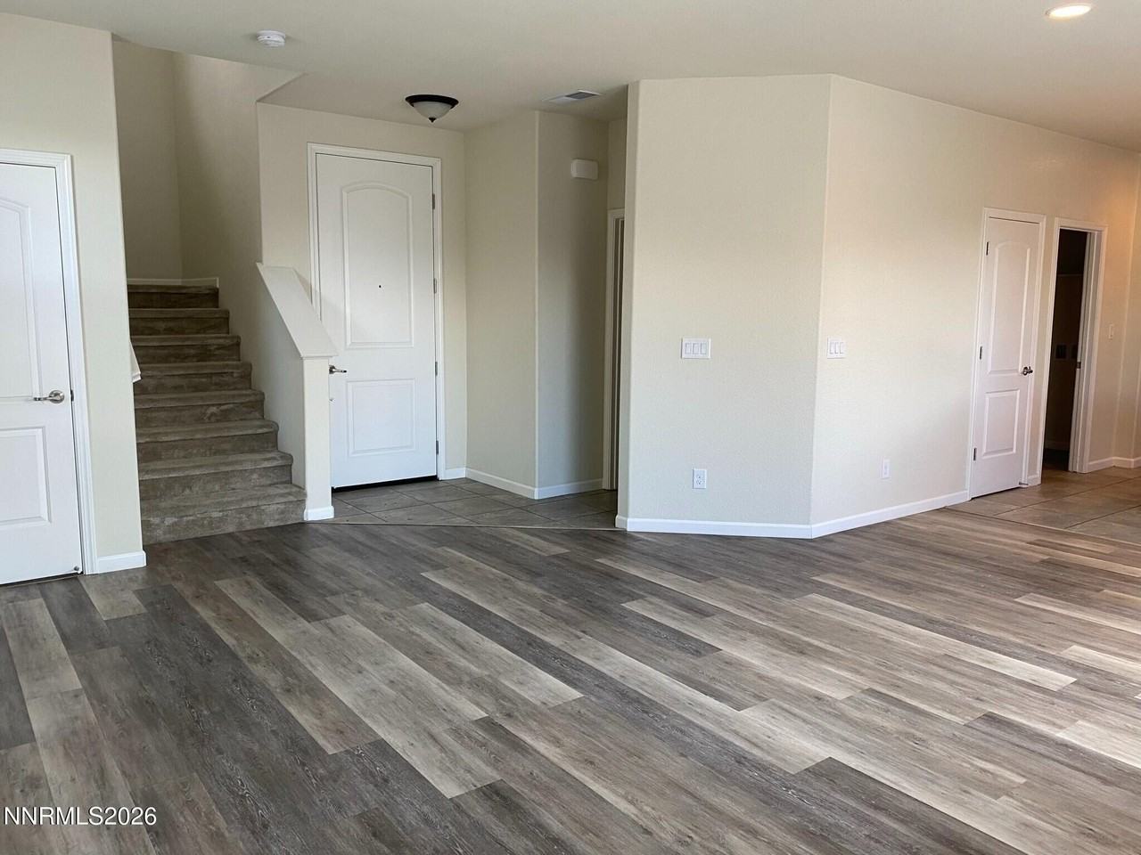 7038 Diversey Dr - Photo 2 of 9