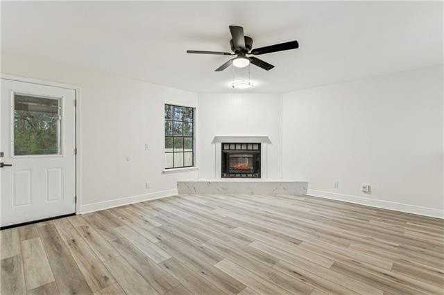 124 Walnut St - Photo 5 of 14