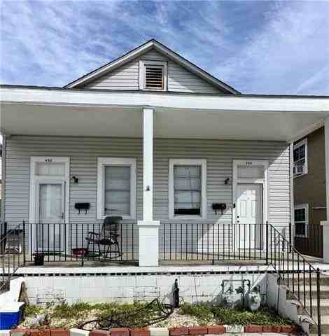 455 Avenue A - Photo 2 of 7