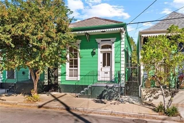 2019 Royal St - Photo 2 of 16