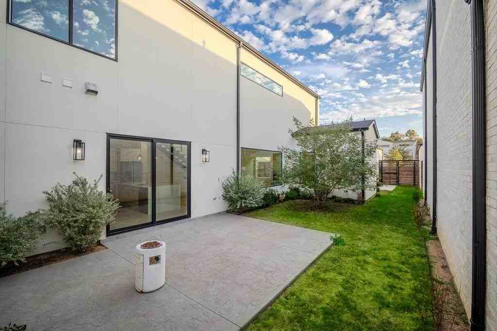 3321 Walchard Ct - Photo 2 of 40