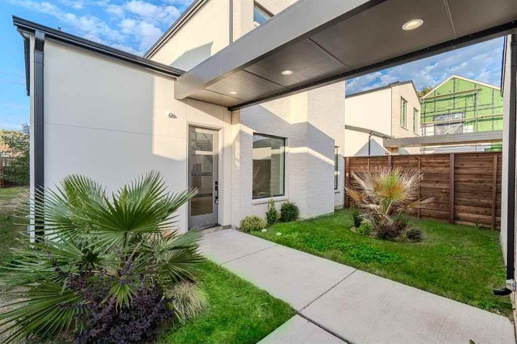 3321 Walchard Ct - Photo 3 of 40