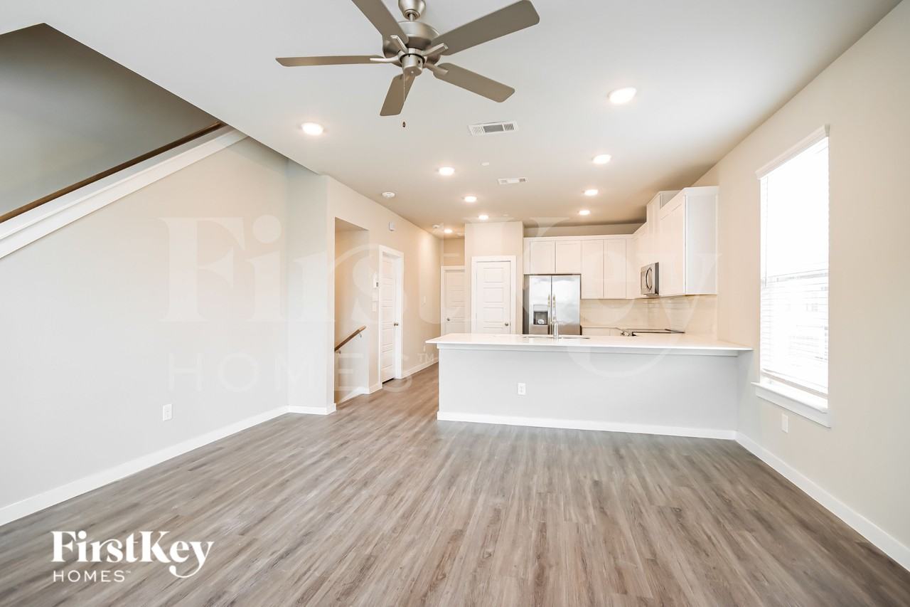 18403 Idyllic Aly - Photo 3 of 19