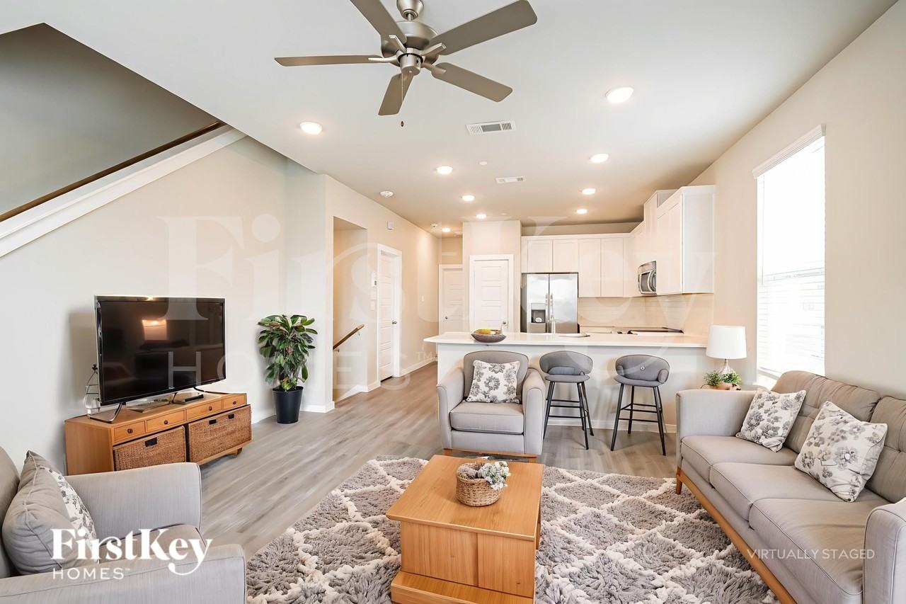 18403 Idyllic Aly - Photo 4 of 19