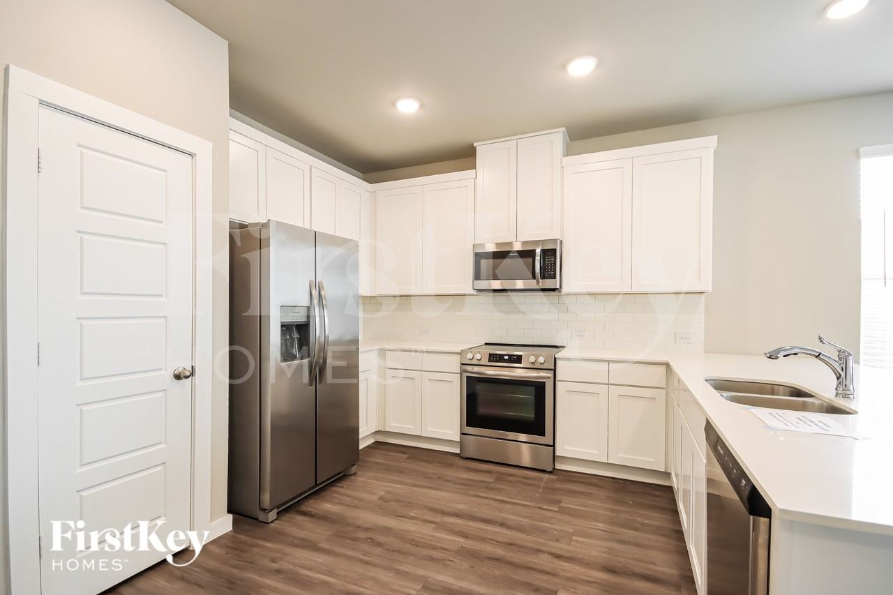 18403 Idyllic Aly - Photo 5 of 19