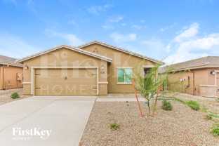 985 W 20th St - Photo 1 of 1