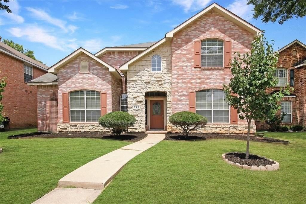 624 Forest Hill Dr - Photo 2 of 21