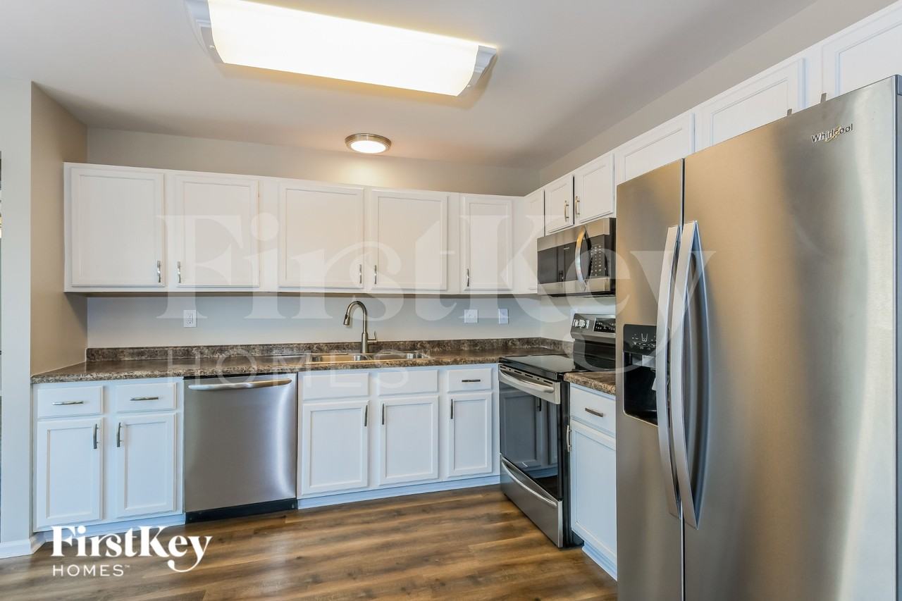 2731 Red Cedar Parc Dr S - Photo 6 of 15