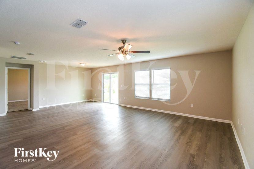 2037 Tyson Lake Dr - Photo 3 of 15