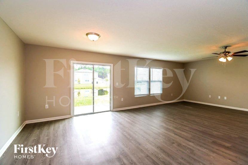 2037 Tyson Lake Dr - Photo 4 of 15