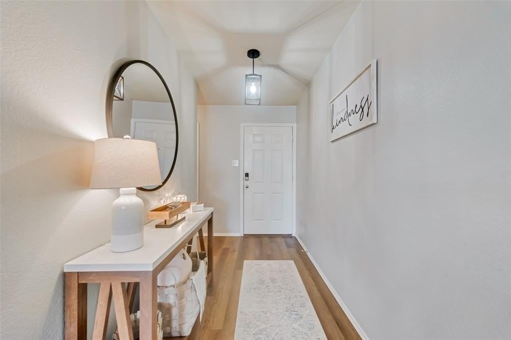 9805 Tanglebrush Dr - Photo 5 of 20