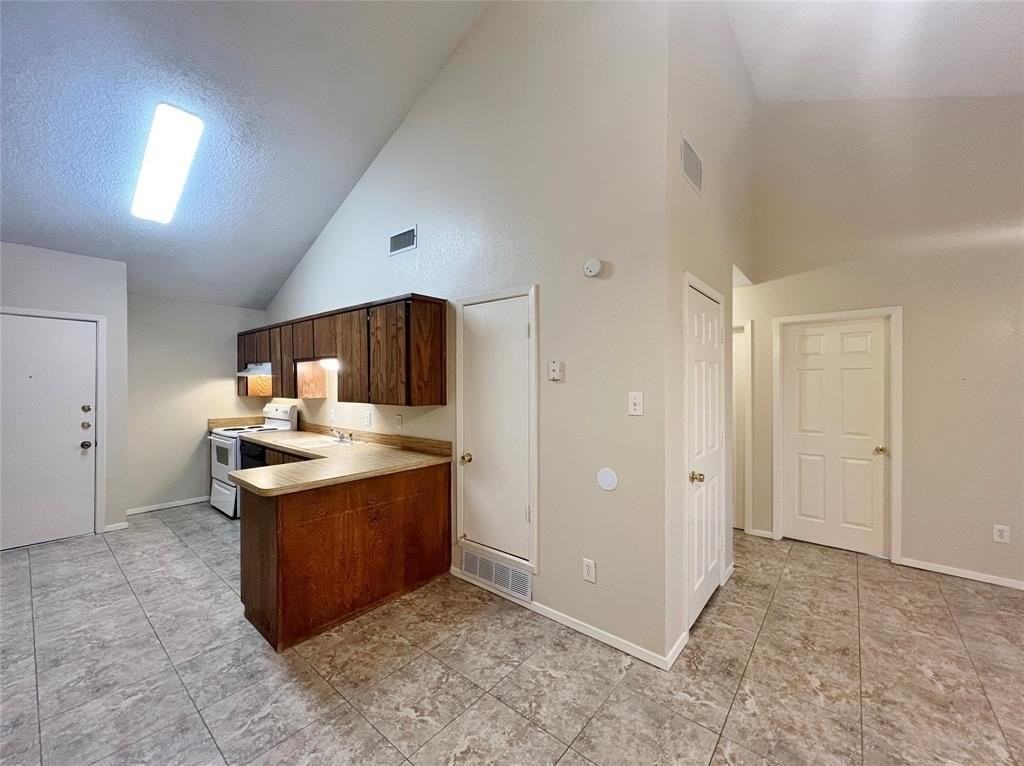 1108 Curtis Dr - Photo 6 of 16