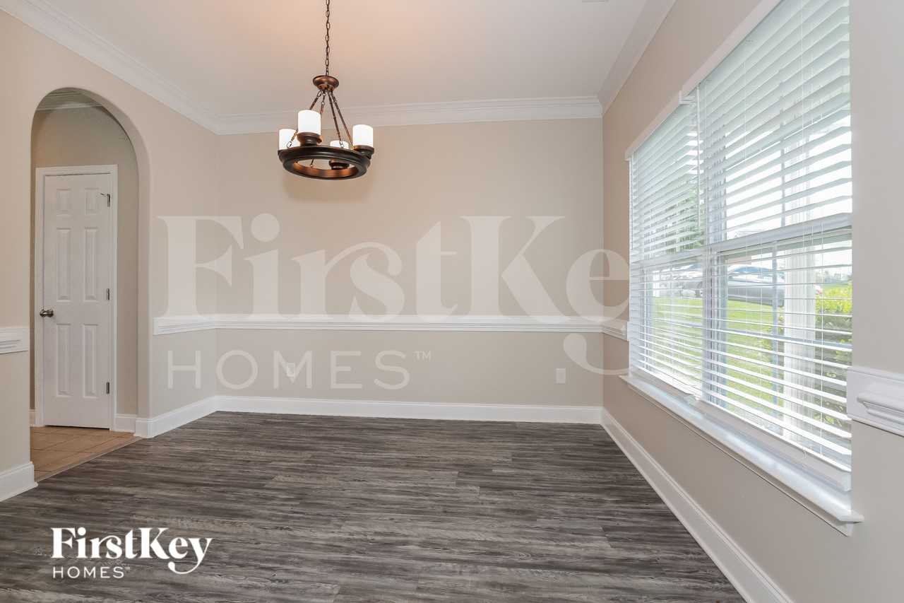 5416 Esher Dr - Photo 6 of 15