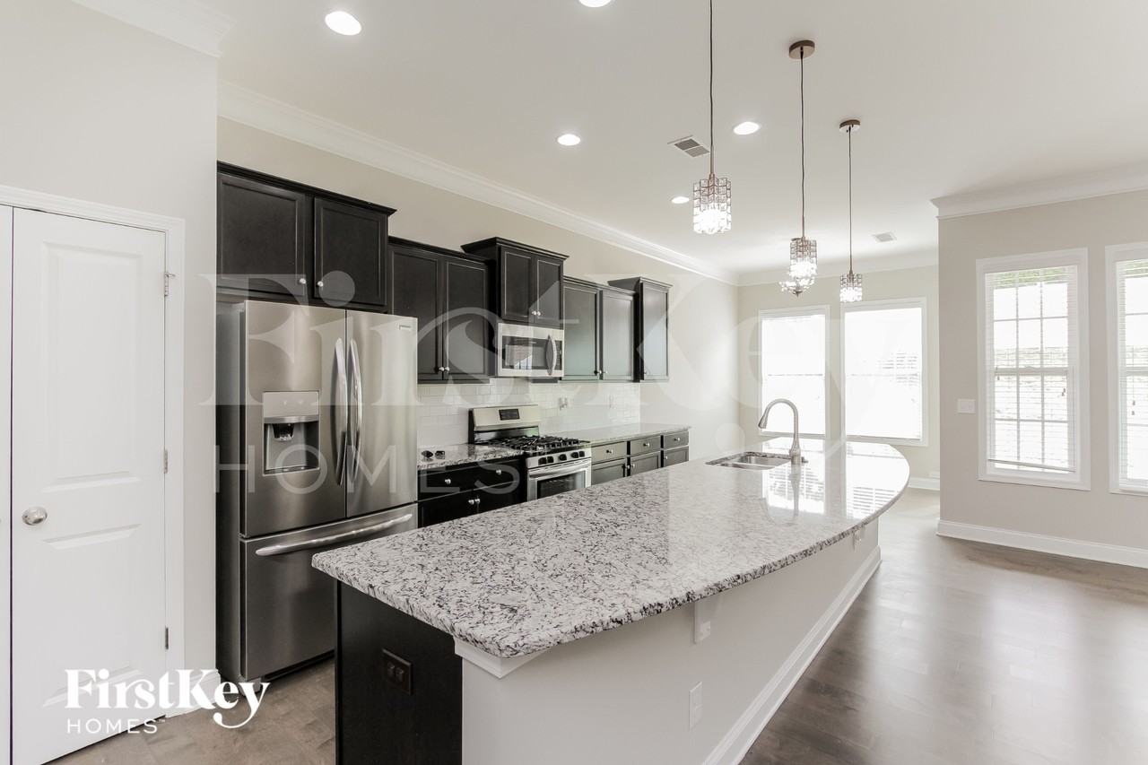 3817 Norman View Dr - Photo 7 of 15