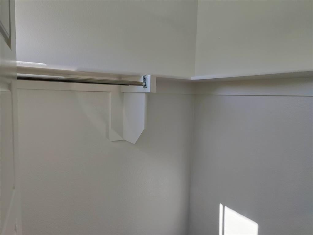 4005 Belton Ct - Photo 7 of 38