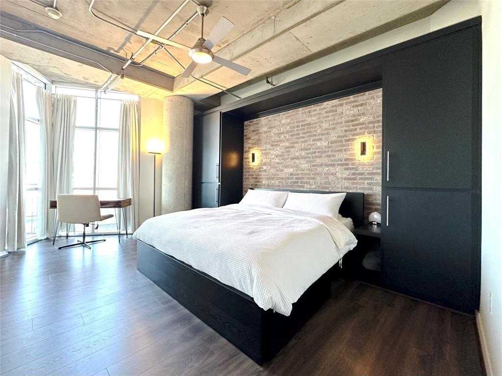 1001 Belleview St #307 - Photo 4 of 36