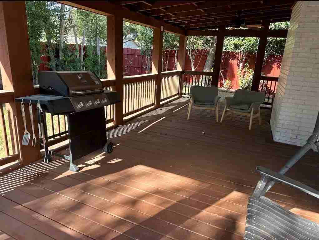 1709 Elk Grove Dr - Photo 4 of 31