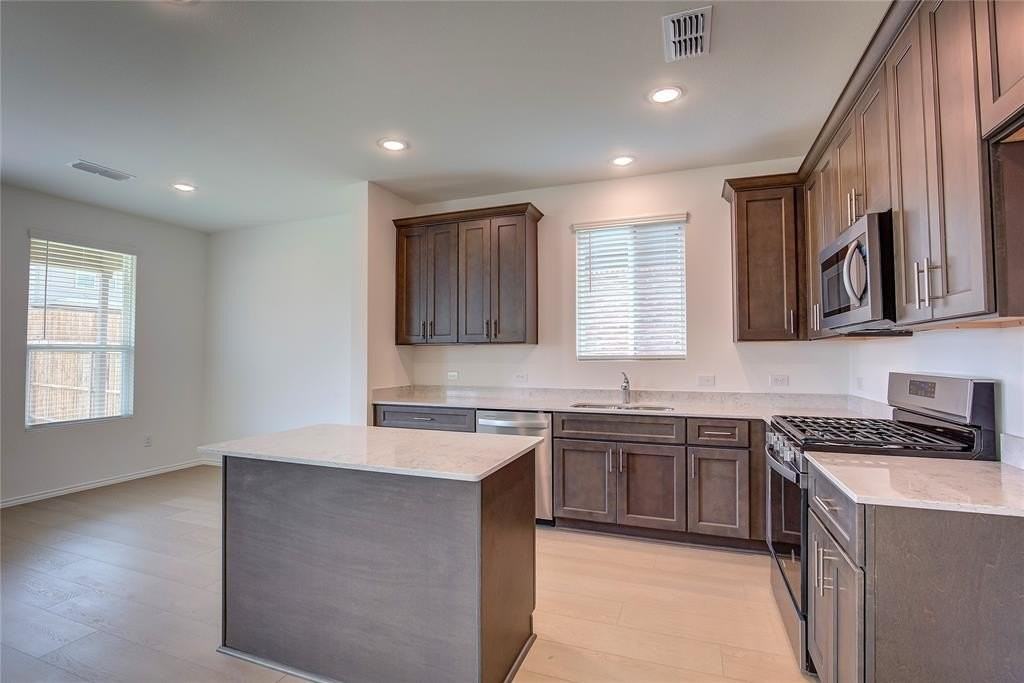 1426 Tramore Way - Photo 2 of 20