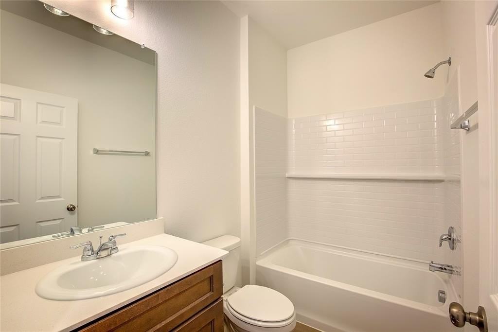 1426 Tramore Way - Photo 7 of 20